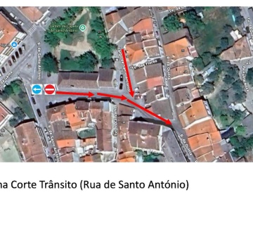 Trânsito cortado no Largo de Santo António