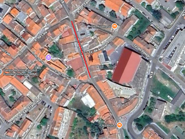Trânsito cortado na rua João Franco