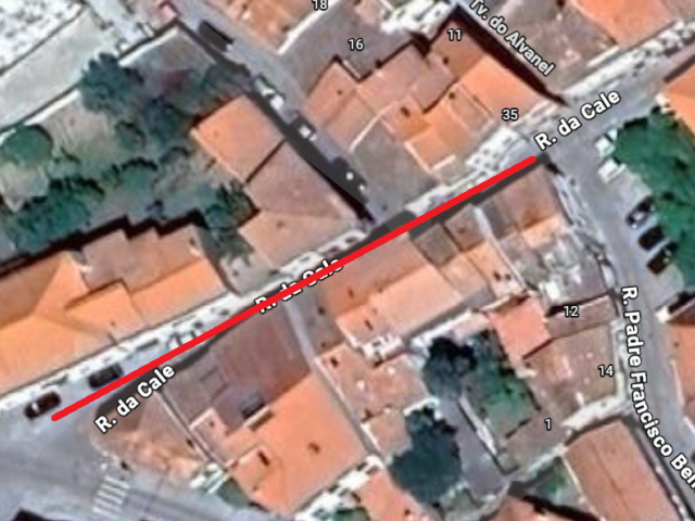 Trânsito condicionado na rua da Cale